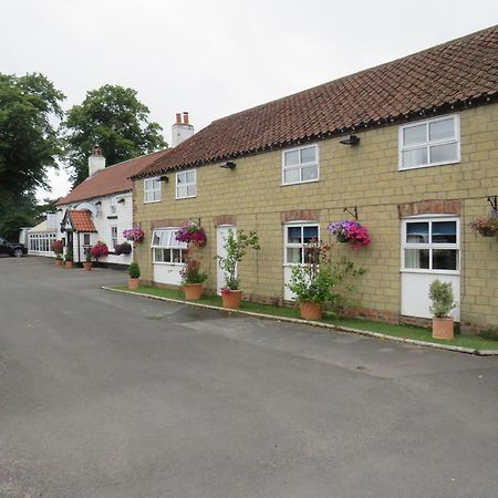 Ganton Greyhound Inn Екстер'єр фото