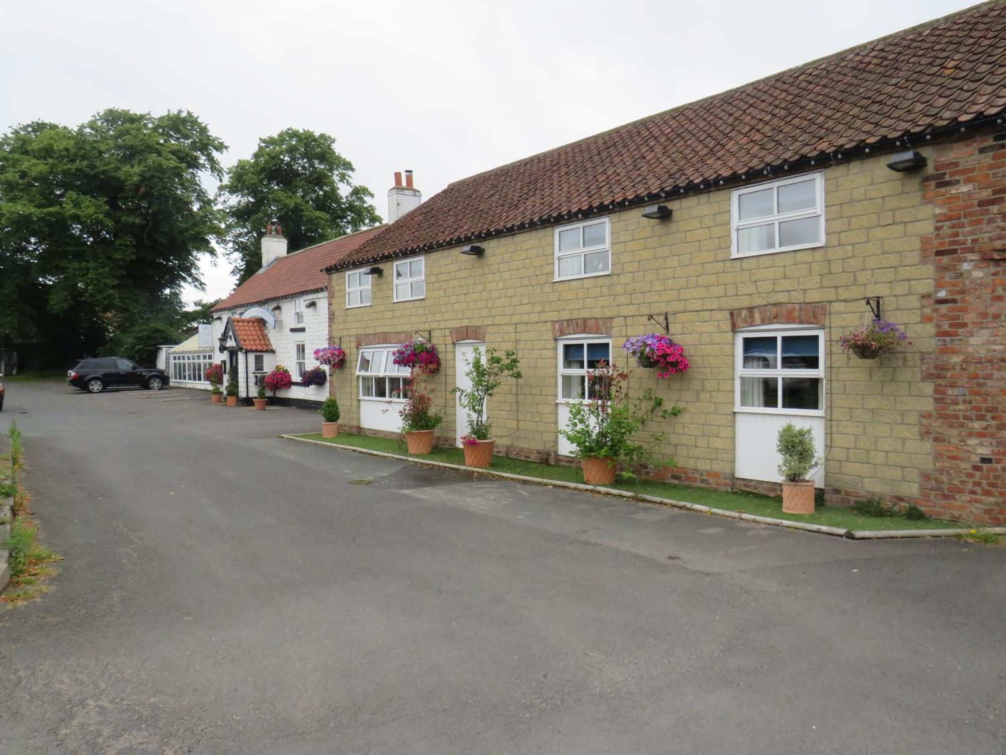 Ganton Greyhound Inn Екстер'єр фото